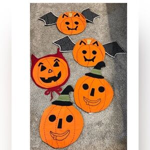 Pottery barn kids Halloween placemats pumpkins 🎃 bats unused